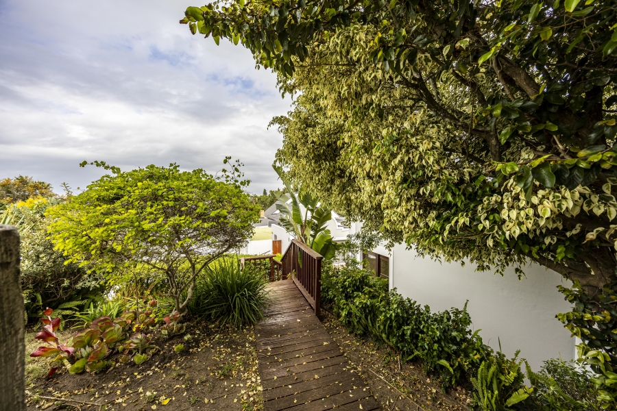 4 Bedroom Property for Sale in Bonza Bay Eastern Cape